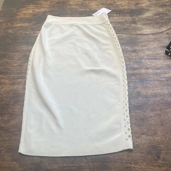 Bailey 44 stern sweater skirt in cream medium NWT - Picture 5 of 12